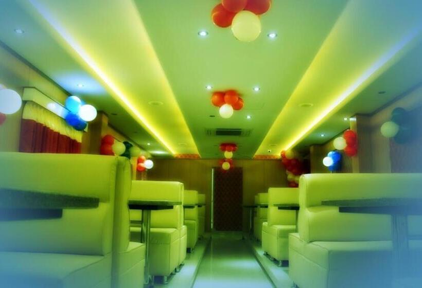 فندق Star Msr Residency