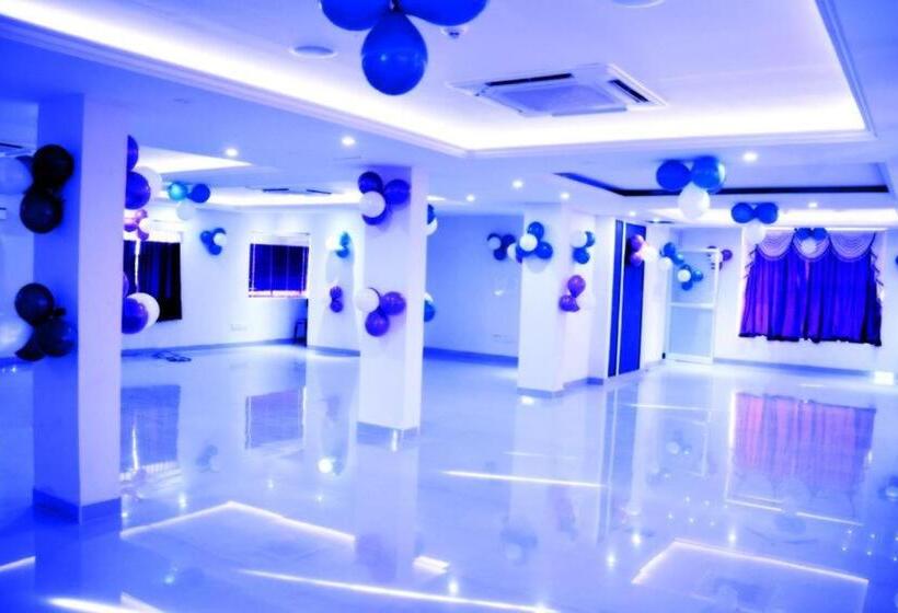 فندق Star Msr Residency