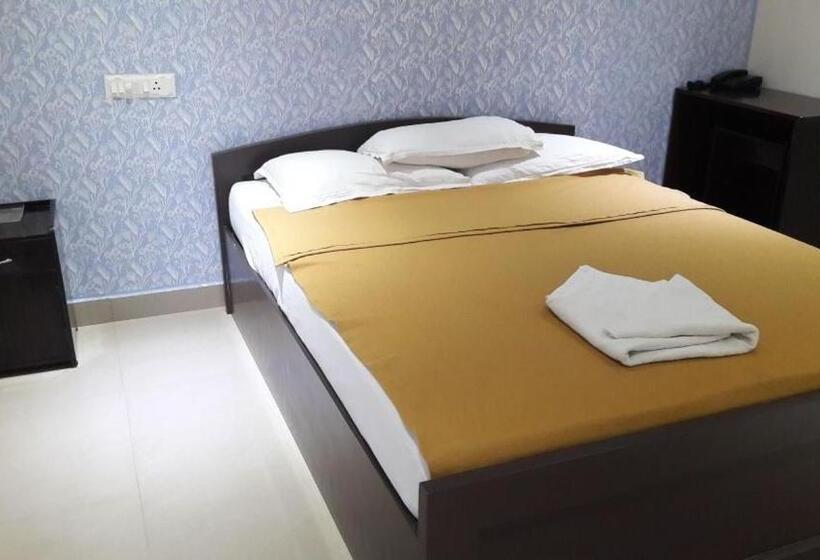 فندق Star Msr Residency