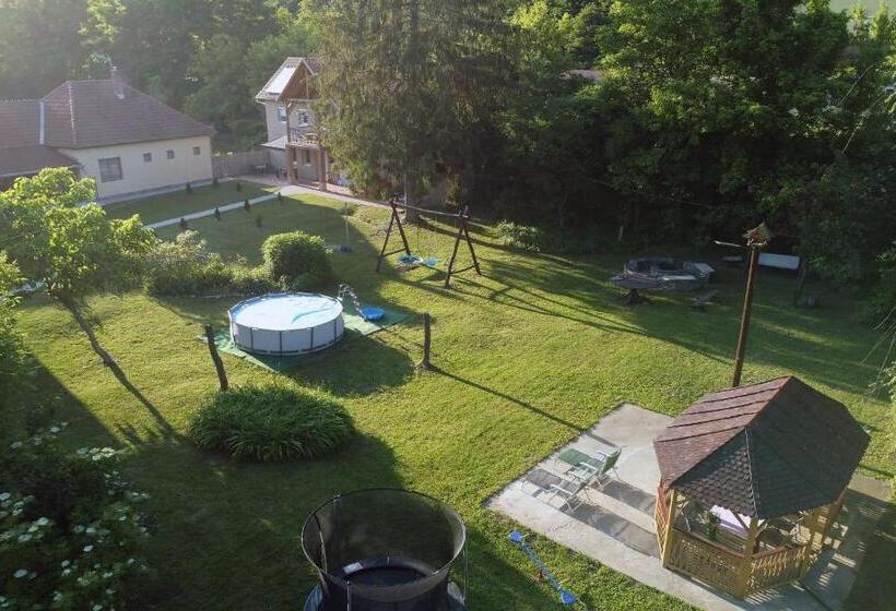 بنسيون Fónagy Apartmanok