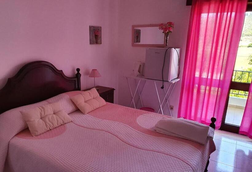 پانسیون Hospedaria Firmino Bernardino