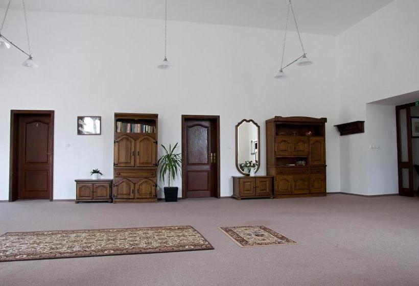 بنسيون Penzion Zámek Rozsochatec