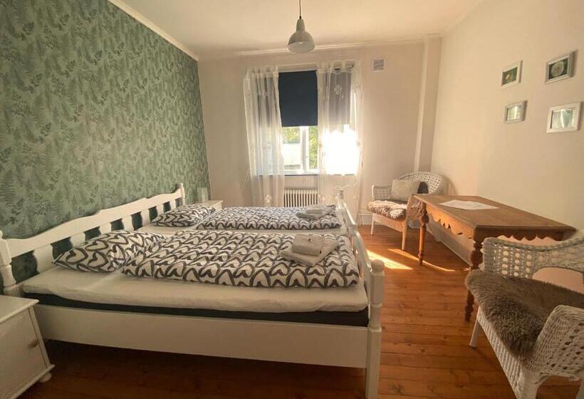 بنسيون Villa Karllösa Bed And Breakfast