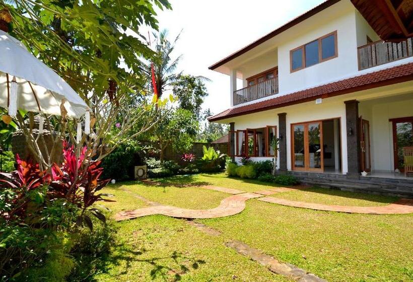 פנסיון Villa Santai Karangasem