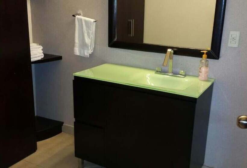 Premier Hotel Suites