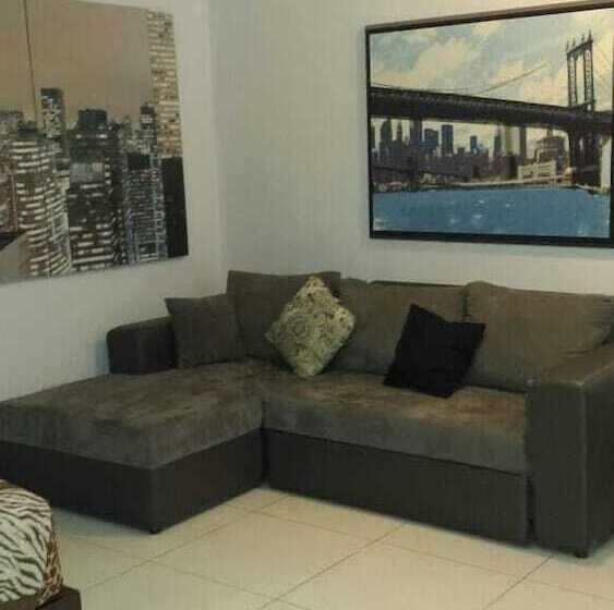 Premier Hotel Suites