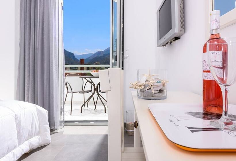 Angela Studios Apartments