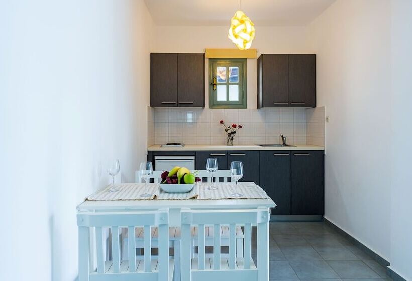 Angela Studios Apartments