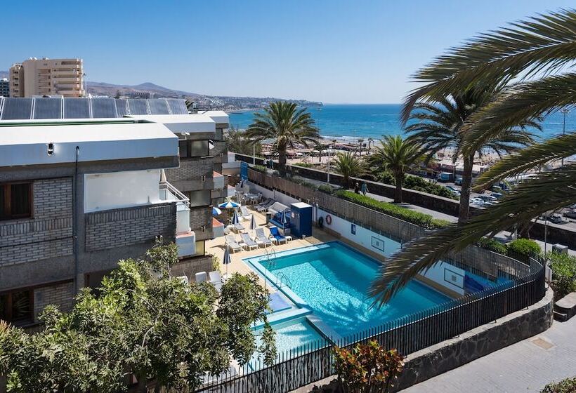 Apartamentos El Paseo