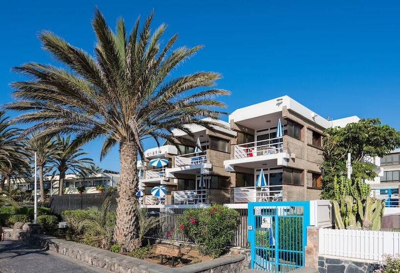 Apartamentos El Paseo