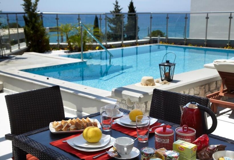 Blue Dream Luxury Villas