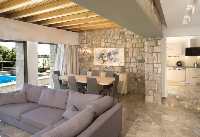 Blue Dream Luxury Villas