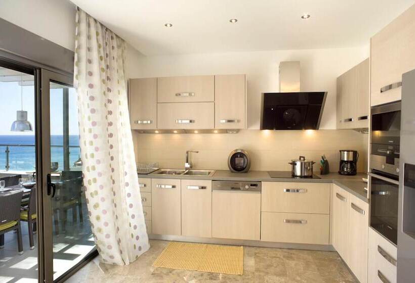 Blue Dream Luxury Villas