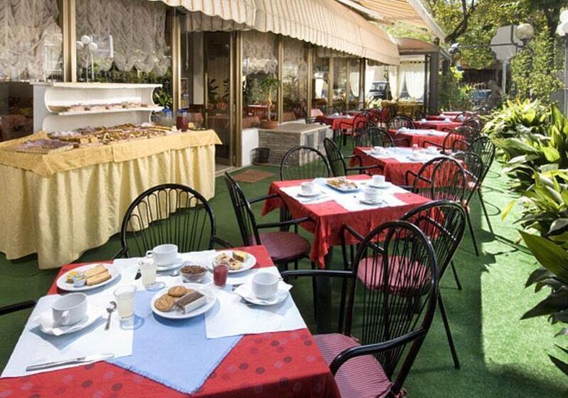 Отель Alfredo's