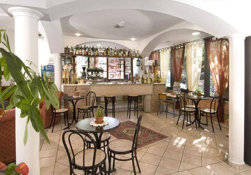 Отель Alfredo's