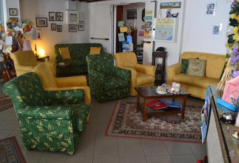 Отель Alfredo's