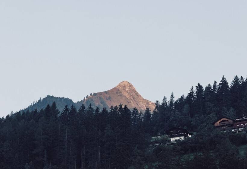 בית מלון כפרי Alpenpalace Luxury Hideaway & Spa Retreat