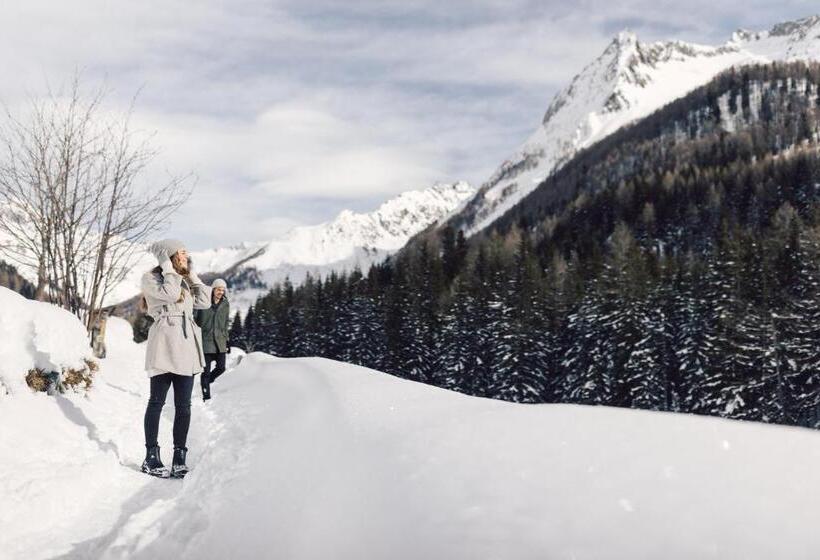 בית מלון כפרי Alpenpalace Luxury Hideaway & Spa Retreat