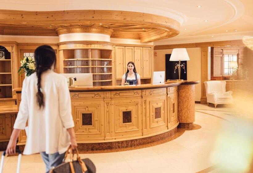 בית מלון כפרי Alpenpalace Luxury Hideaway & Spa Retreat