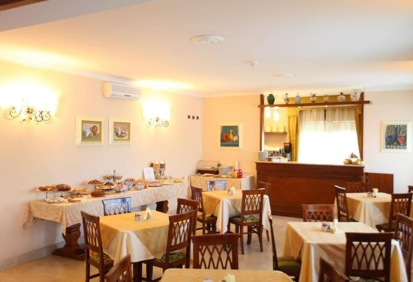 בית מלון כפרי Altea Suites