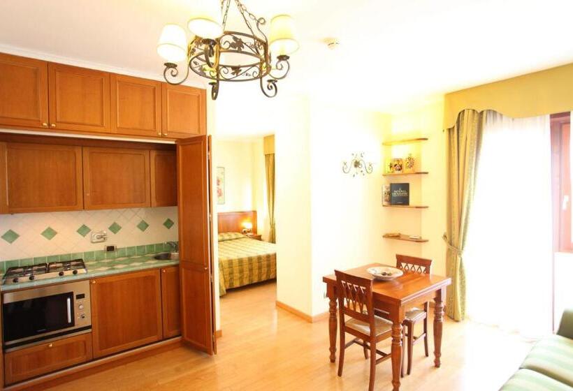 בית מלון כפרי Altea Suites