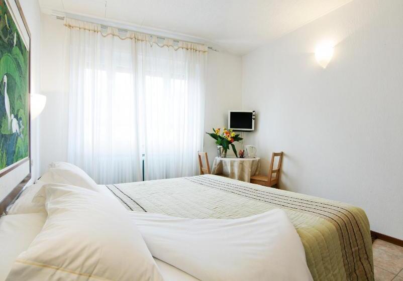 فندق Antico Albergo Madonna