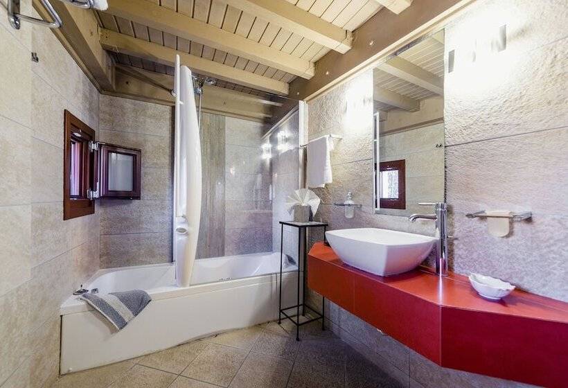 Отель Avalon Boutique Suites