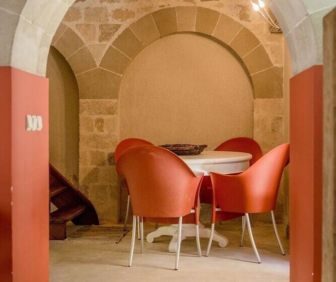 Отель Avalon Boutique Suites