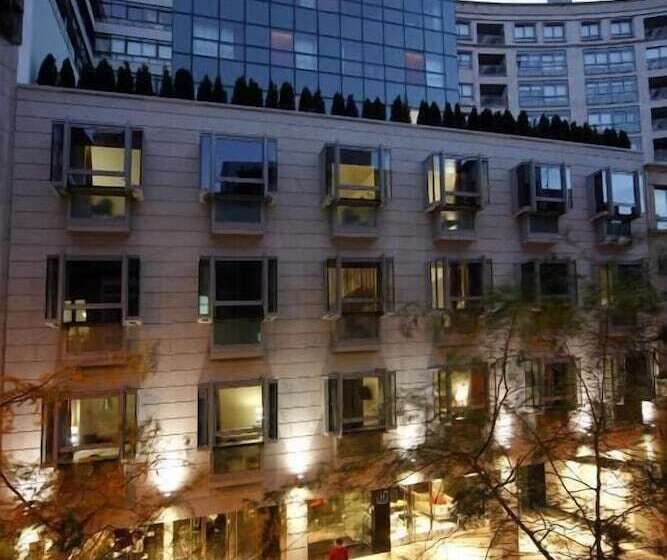 هتل Silken Axis Vigo