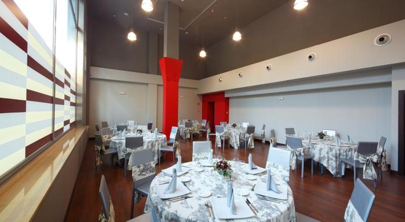 هتل Silken Axis Vigo