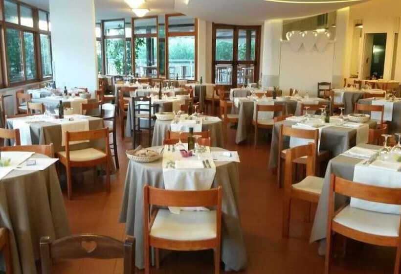 호텔 Baia Delle Sirene