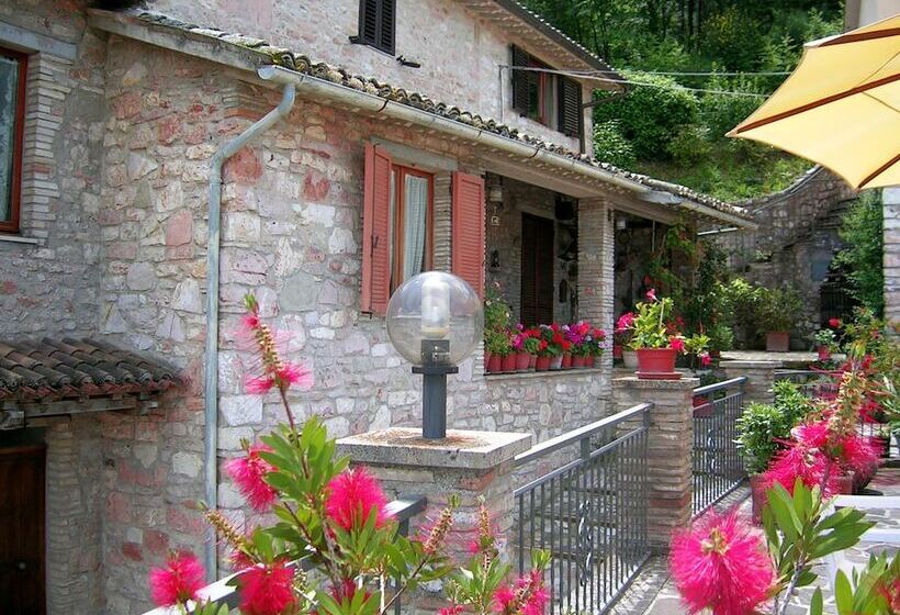 فندق B&b La Terrazza Del Subasio