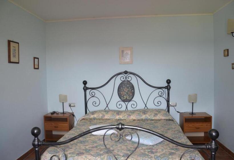 فندق B&b La Terrazza Del Subasio