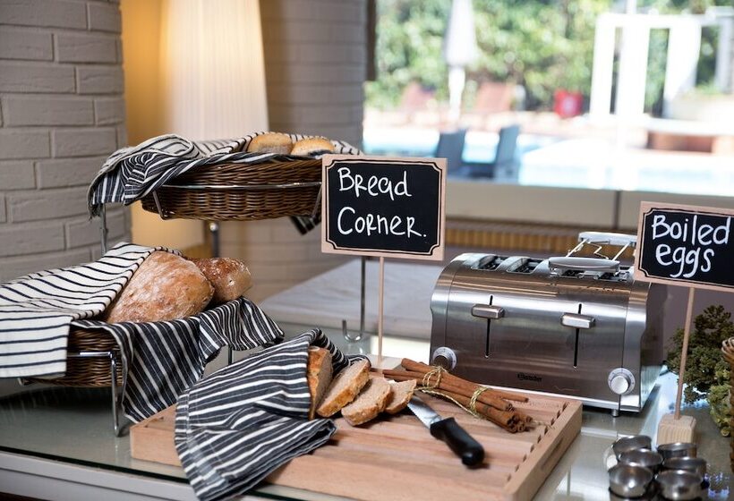 בית מלון כפרי Blazer Suites