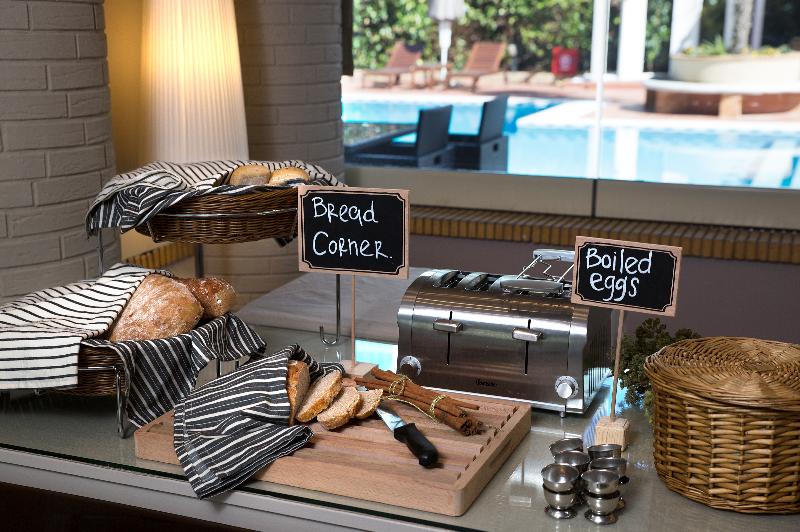 בית מלון כפרי Blazer Suites