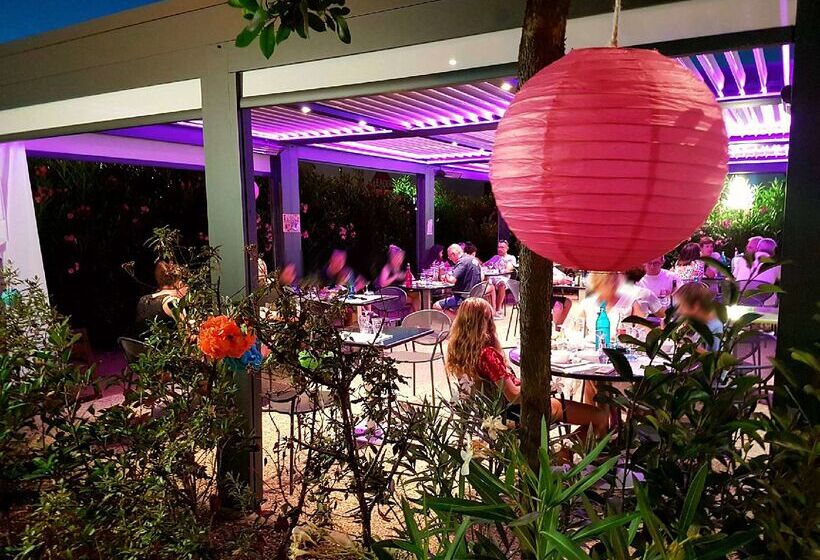 בית מלון כפרי Campanile Carcassonne Est La Cite