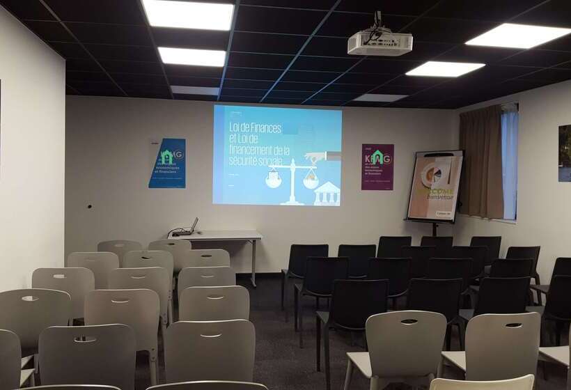 בית מלון כפרי Campanile Carcassonne Est La Cite