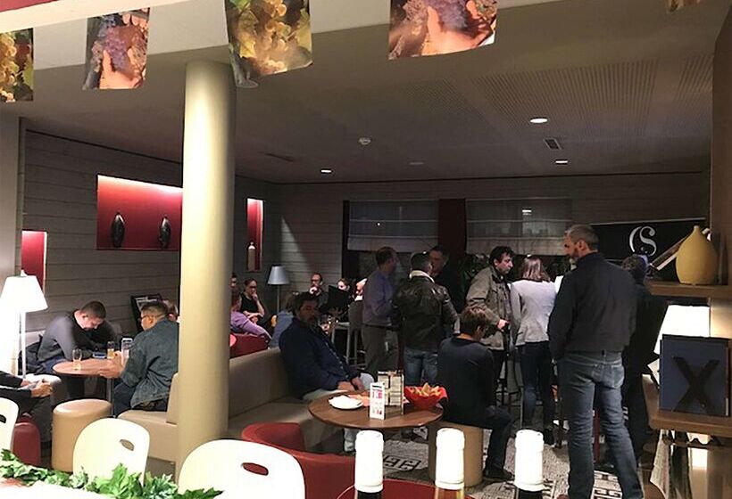 בית מלון כפרי Campanile Carcassonne Est La Cite