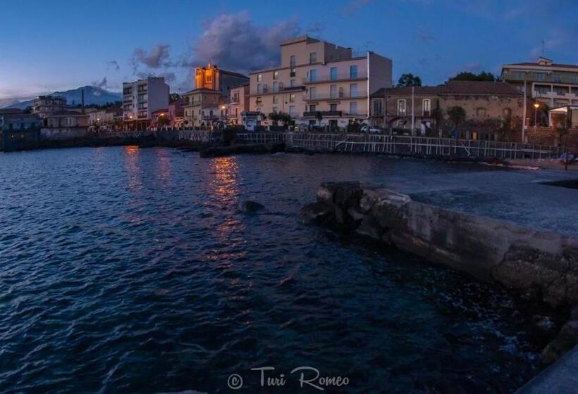 בית מלון כפרי Capomulini 3 Stelle