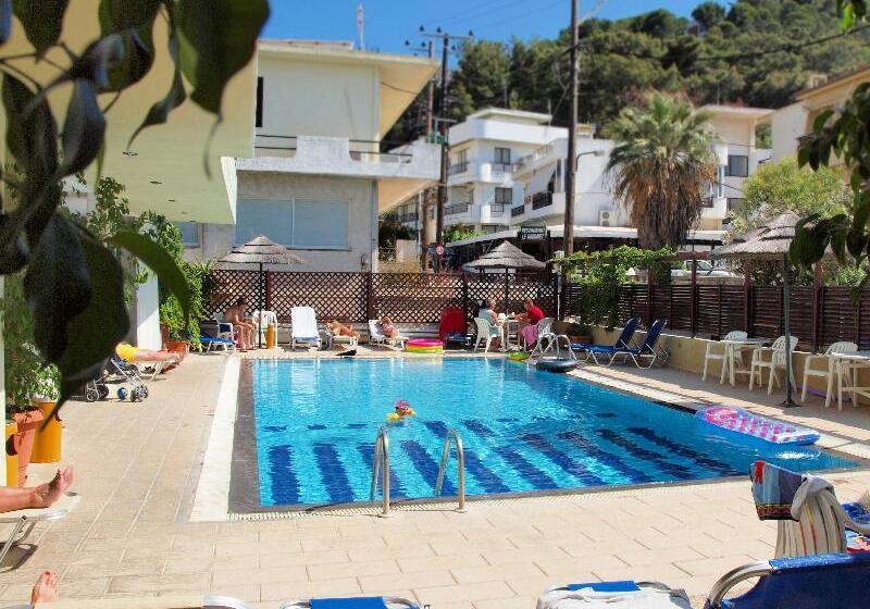 هتل Caravel Apartment