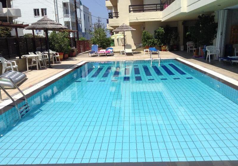 هتل Caravel Apartment