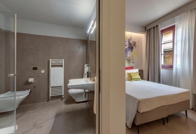 فندق & Restaurant Casolare Le Terre Rosse