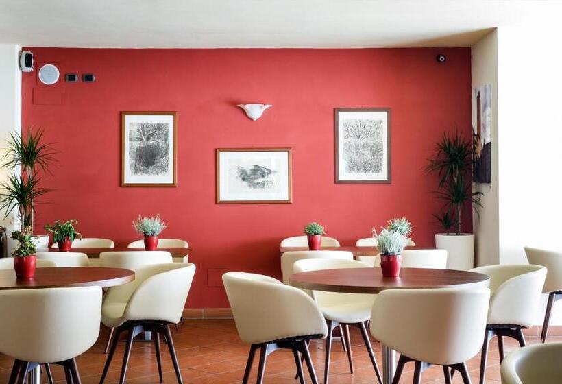 فندق & Restaurant Casolare Le Terre Rosse