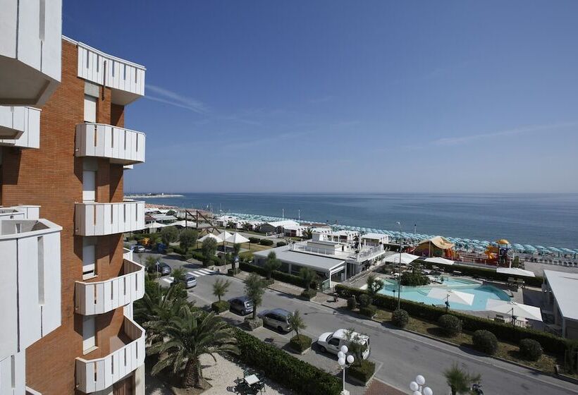 ホテル Continental