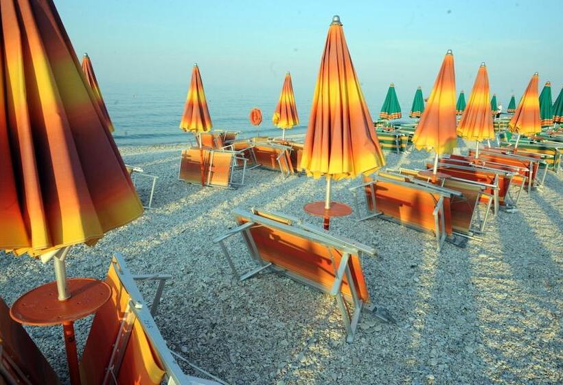 ホテル Continental