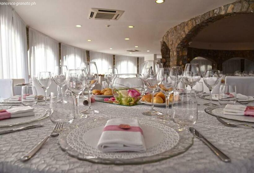 Отель Delle Stelle Beach Resort