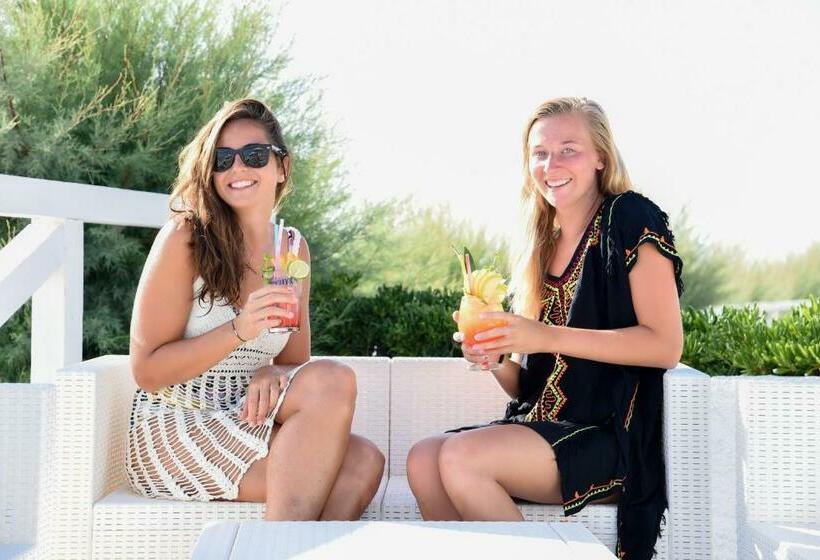 Отель Delle Stelle Beach Resort