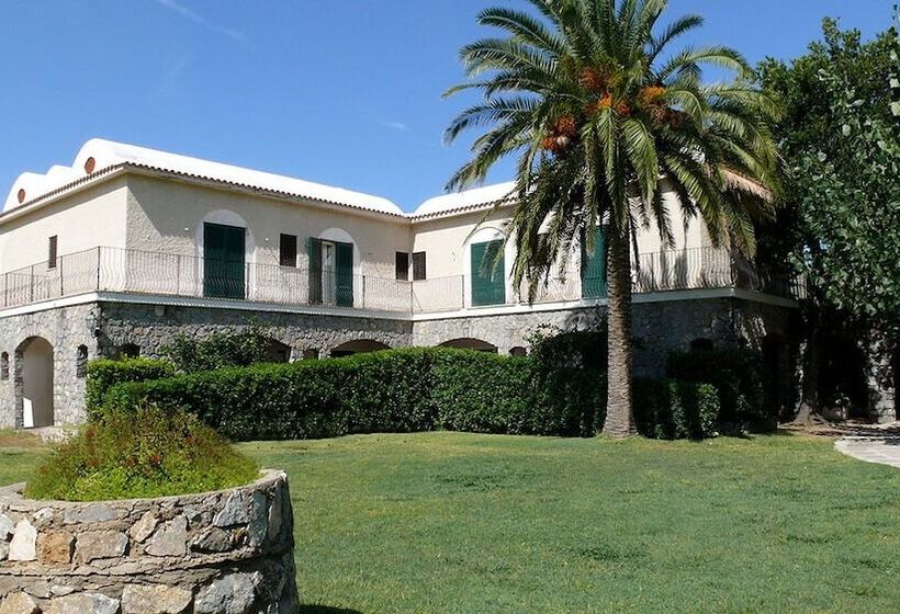 Отель Delle Stelle Beach Resort