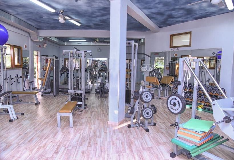 Отель Delle Stelle Beach Resort