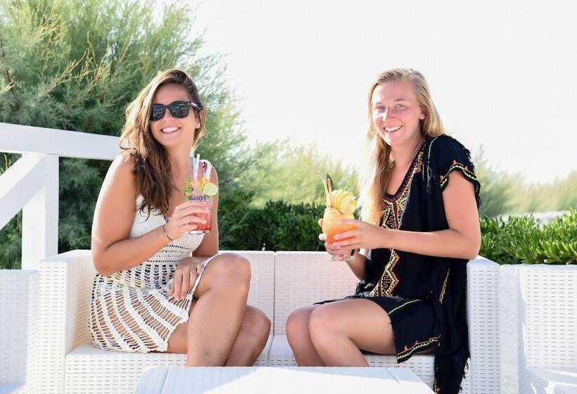 Отель Delle Stelle Beach Resort